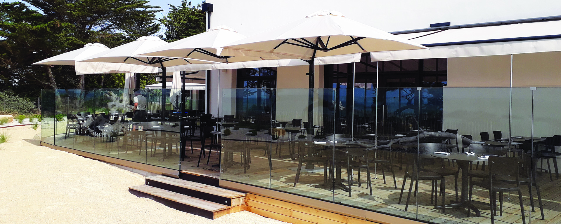 Parasols, stores bannes et pergola KANCOON à la Tranche sur Mer - spécialiste de la protection solaire : pergolas, stores, terrasses aux Sables d'Olonne et en Vendée