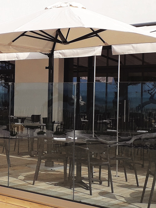 Parasols, stores bannes et pergola KANCOON à la Tranche sur Mer - spécialiste de la protection solaire : pergolas, stores, terrasses aux Sables d'Olonne et en Vendée